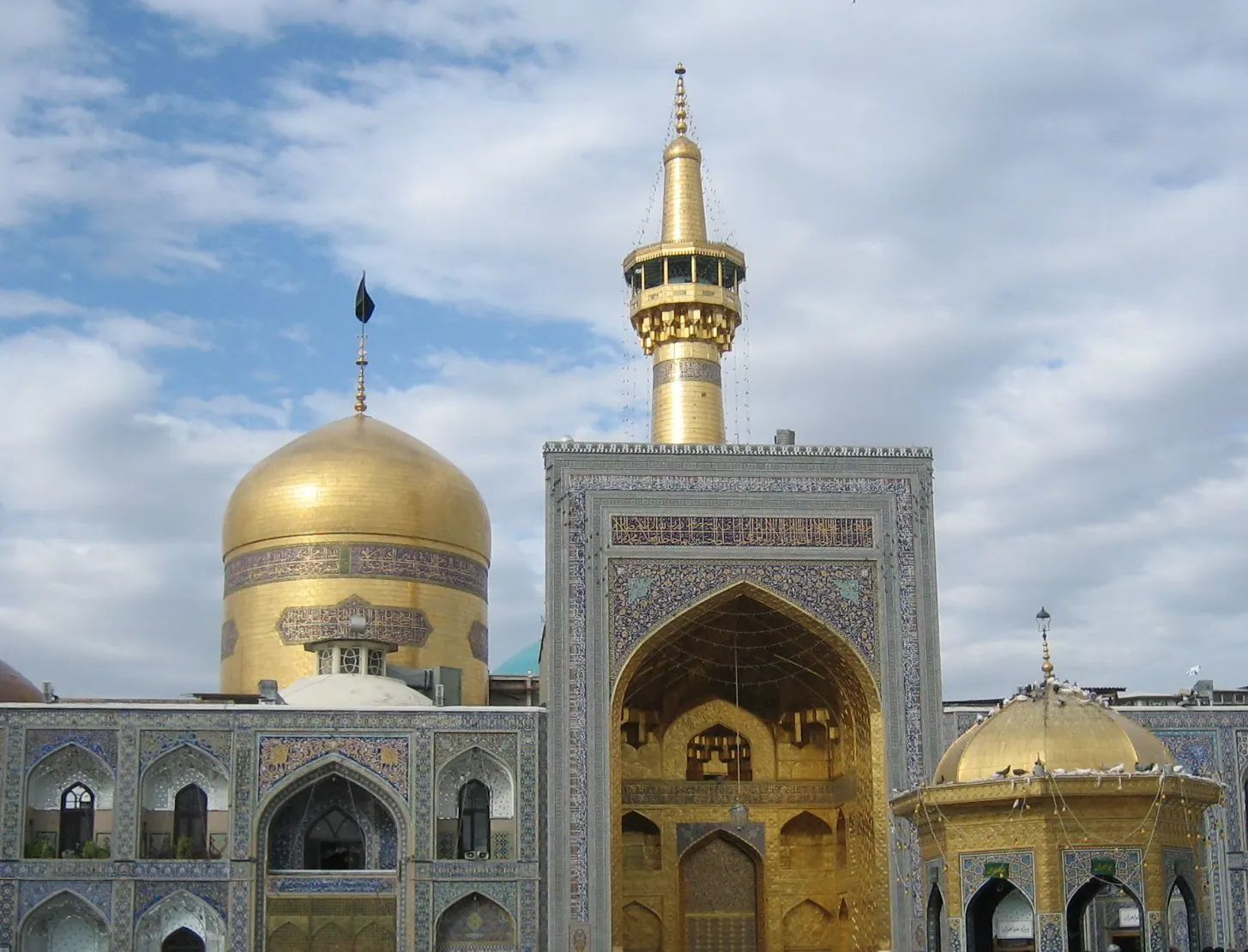 راهنمای کامل زیارت حرم امام رضا برای زائران